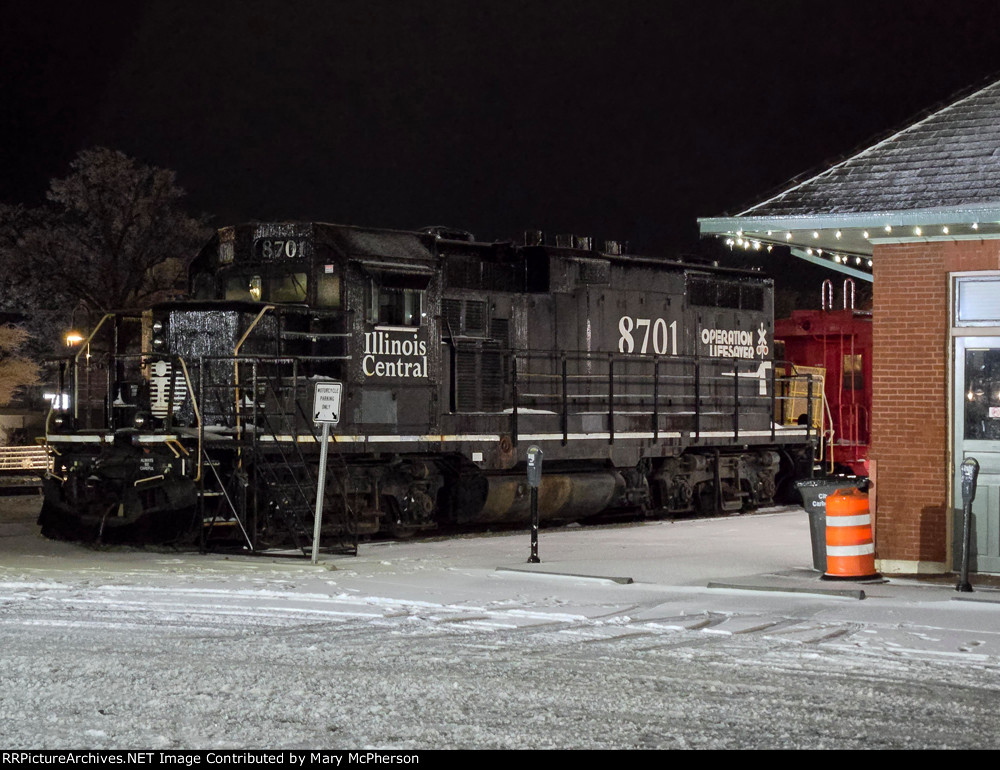 Illinois Central 8701